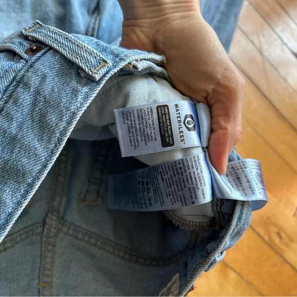 Aritzia Levi’s Premium Denim High Loose Wide Leg Jeans - Picture 9 of 12